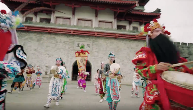 以其雄浑威武之姿交融蛇年兽特征为玩家带来最强中华战舞