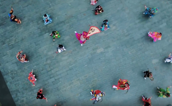 文明与热血精神的交融至下魔域成员们与非遗传承人一道