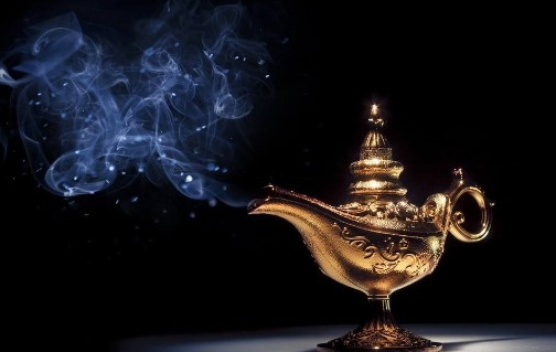 不顾一切地上前拼杀这一幕有点像在魔域游戏中热血的自己