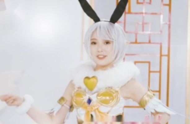 天然生成尊贵有翅膀说明她们是能够打破层层阶段完成终极化身的兽